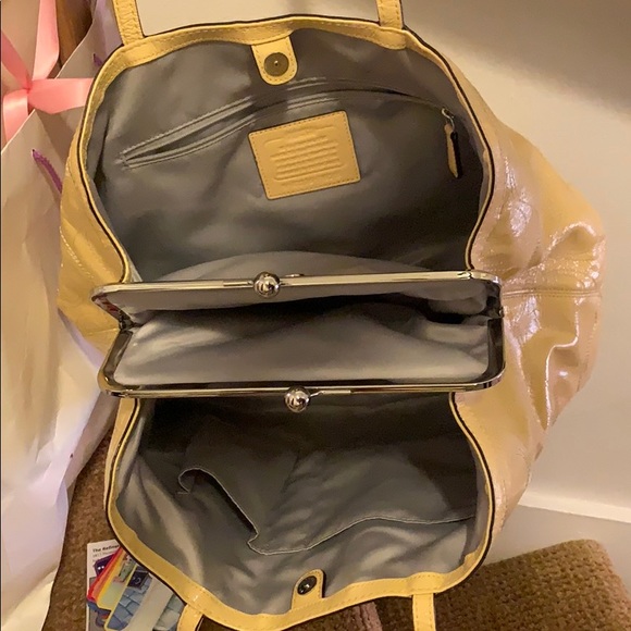 Purse - Picture 2 of 5